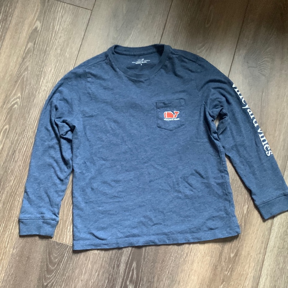 Vineyard Vines Long sleeve kids T-shirt Size 7 Football Whale
